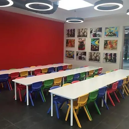Modern Large In Great Location Istanbul