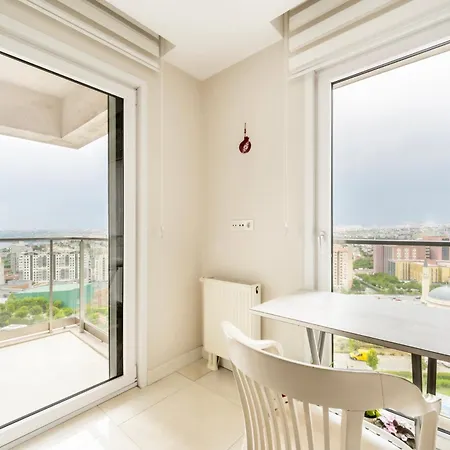 Modern Large In Great Location דירה איסטמבול