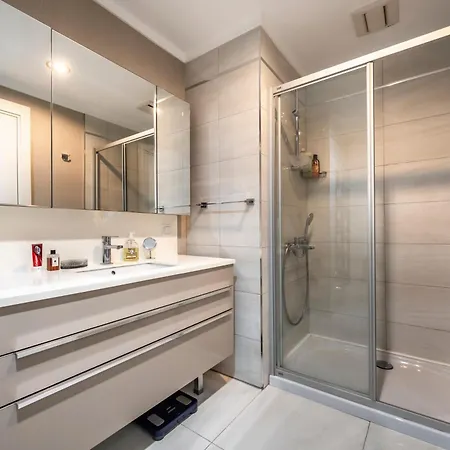Modern Large In Great Location Appartamento *